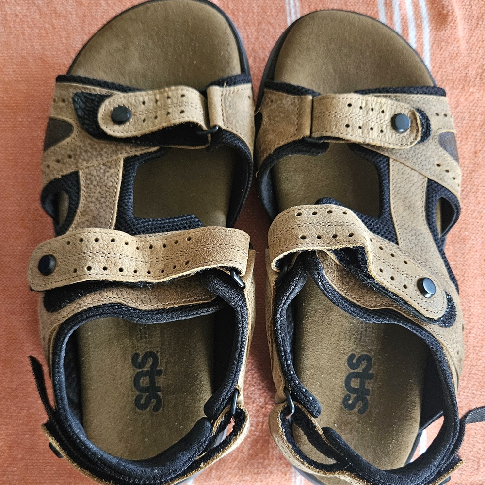 SAS Women's Brown and Black Leather Sandals